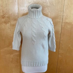 Cable knit turtle neck